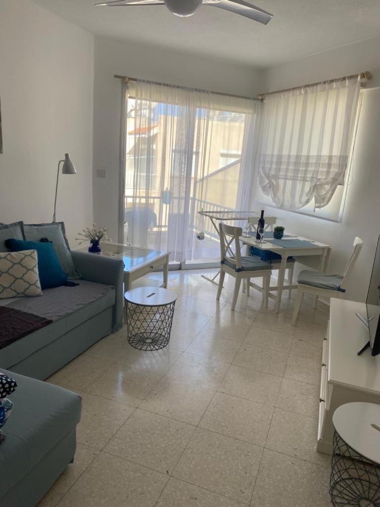 Modern Apartment In Pafos Near The Sea Eksteriør bilde